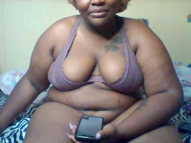 SinfullySweet webcam