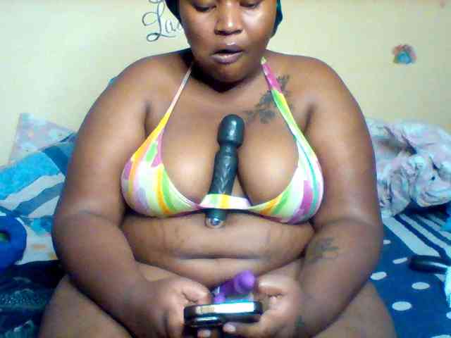 SinfullySweet webcam