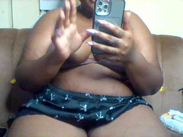 SinfullySweet webcam