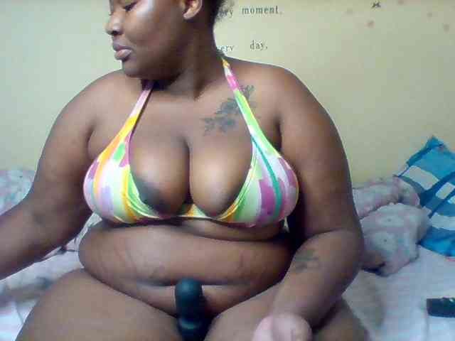 SinfullySweet webcam