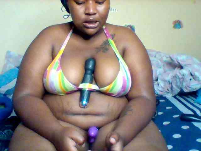 SinfullySweet webcam
