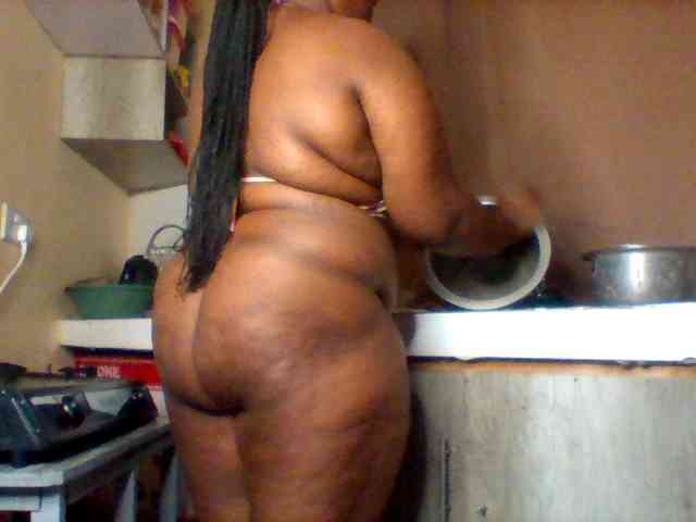 SinfullySweet webcam