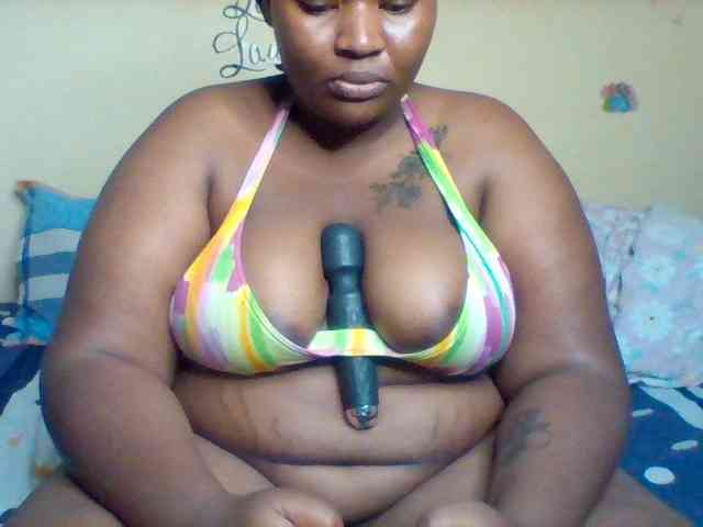 SinfullySweet webcam