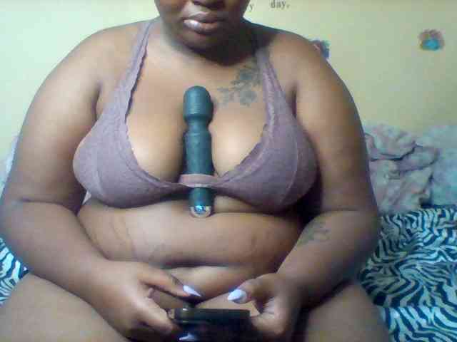 SinfullySweet webcam