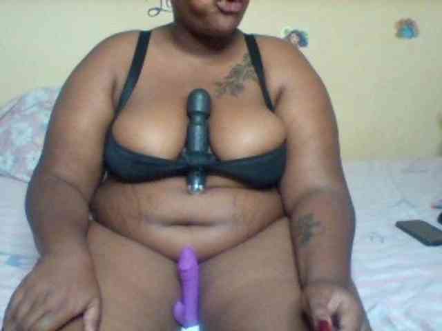 SinfullySweet webcam