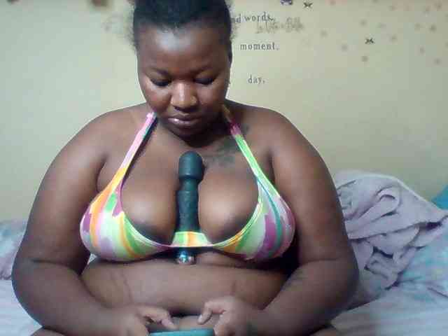 SinfullySweet webcam