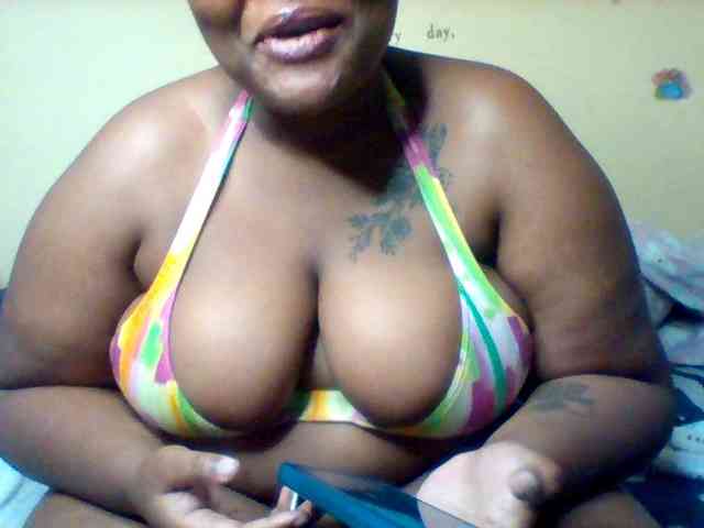 SinfullySweet webcam