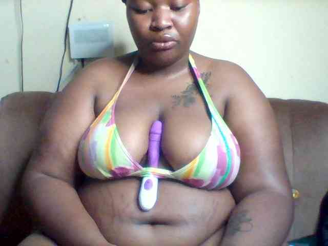 SinfullySweet webcam