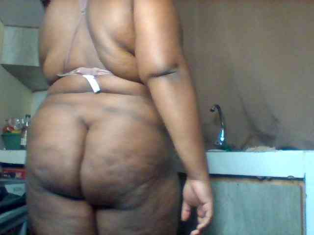 SinfullySweet webcam