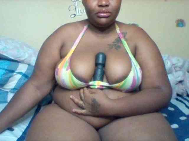 SinfullySweet webcam