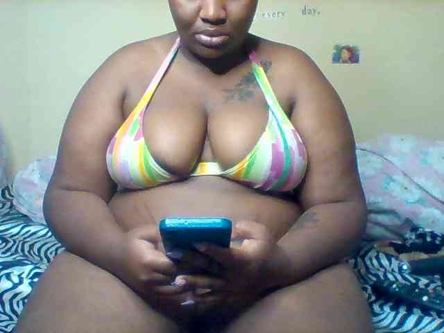 SinfullySweet webcam
