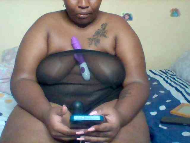 SinfullySweet webcam