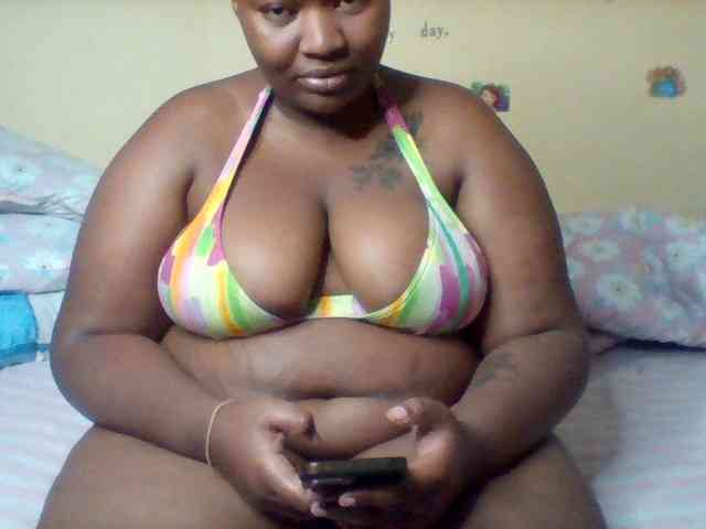 SinfullySweet webcam