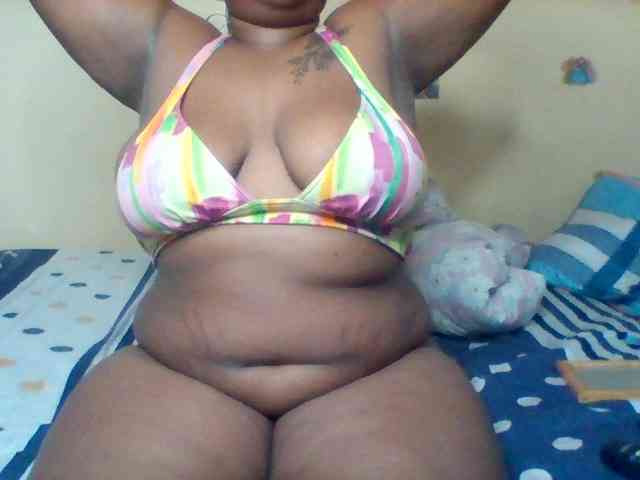 SinfullySweet webcam