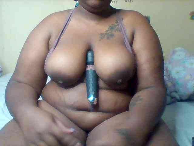 SinfullySweet webcam