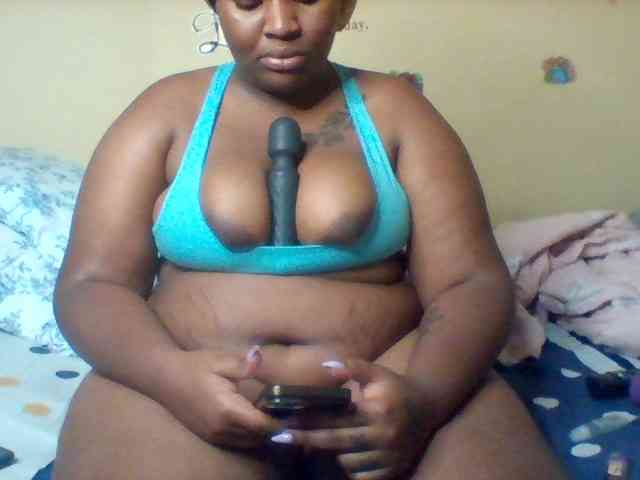 SinfullySweet webcam