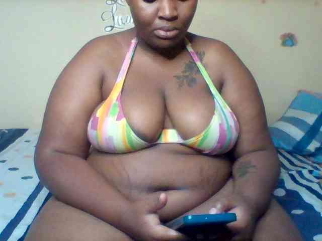 SinfullySweet webcam
