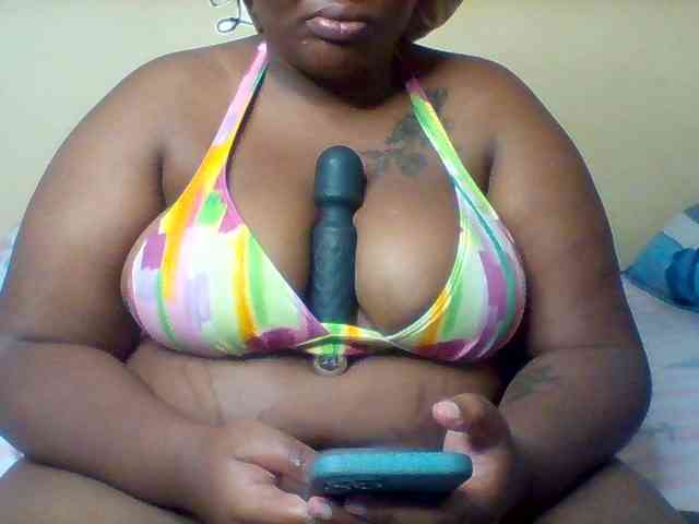 SinfullySweet webcam