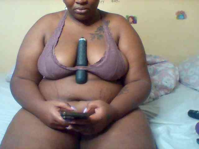 SinfullySweet webcam