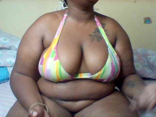 SinfullySweet webcam