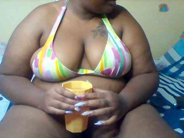 SinfullySweet webcam
