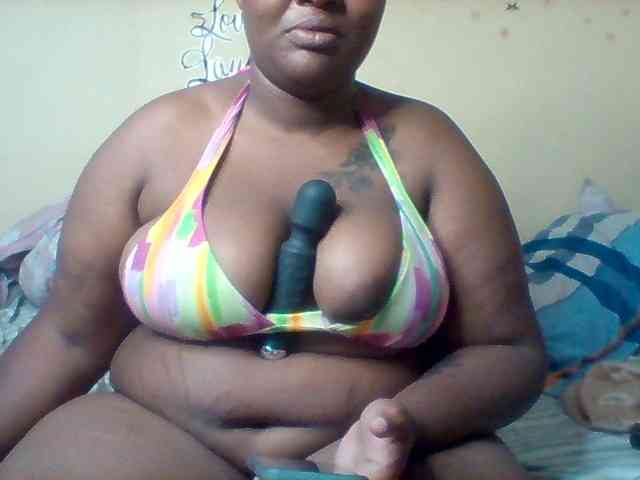 SinfullySweet webcam