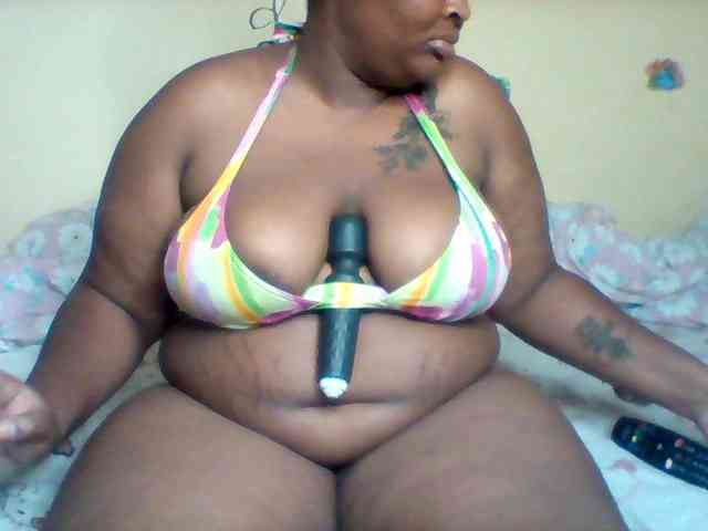 SinfullySweet webcam