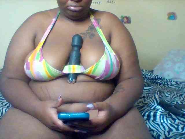 SinfullySweet webcam