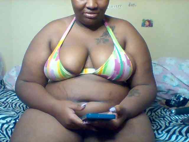 SinfullySweet webcam