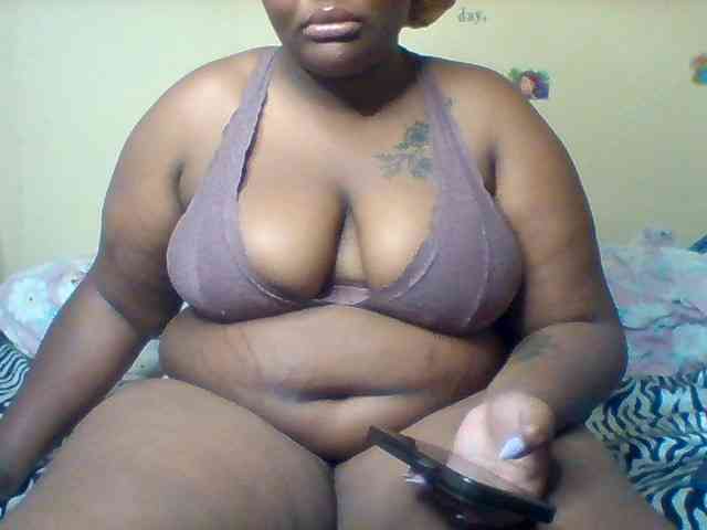 SinfullySweet webcam