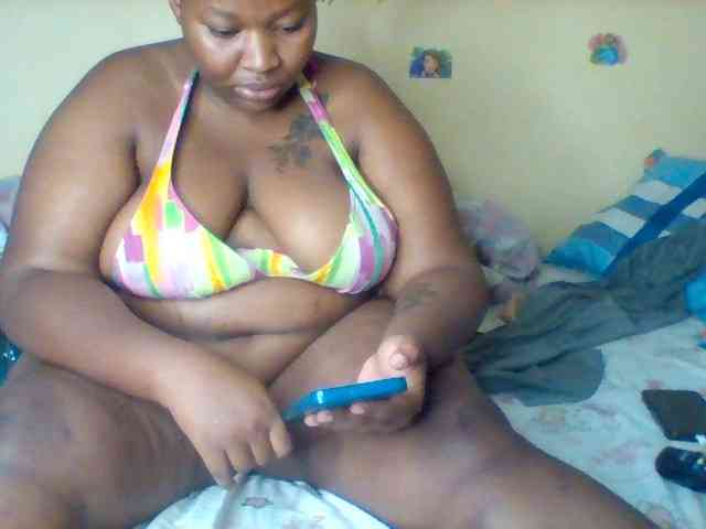 SinfullySweet webcam