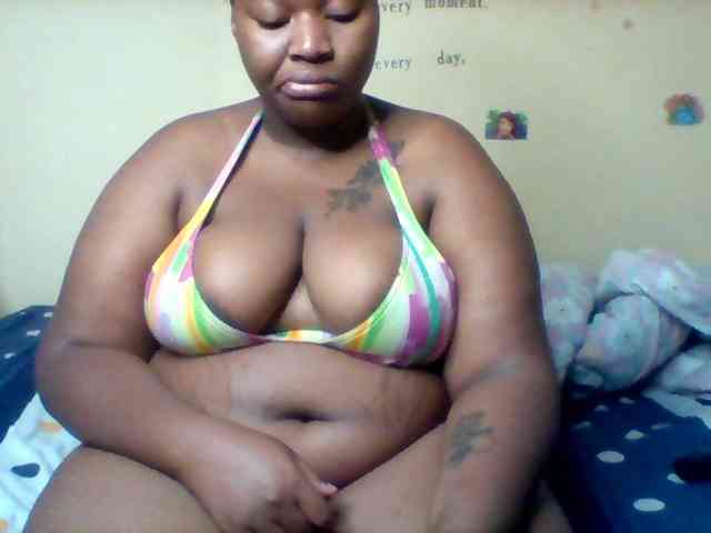 SinfullySweet webcam
