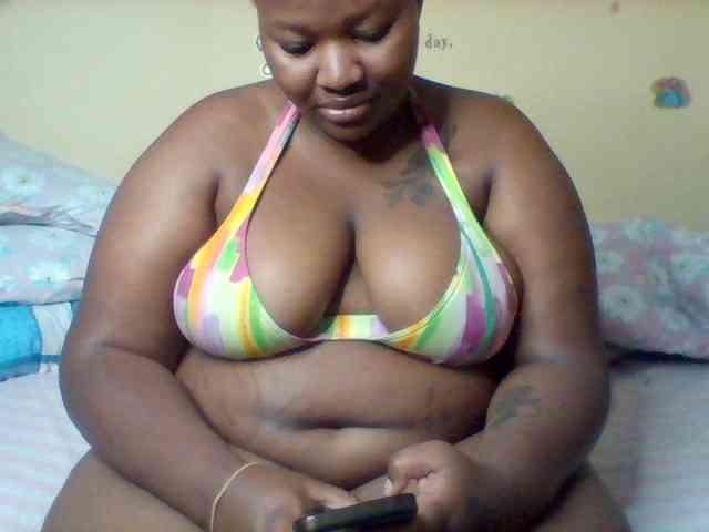 SinfullySweet webcam