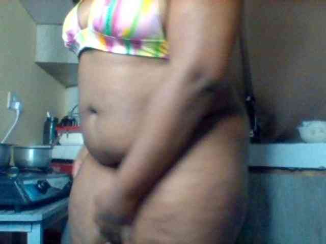 SinfullySweet webcam