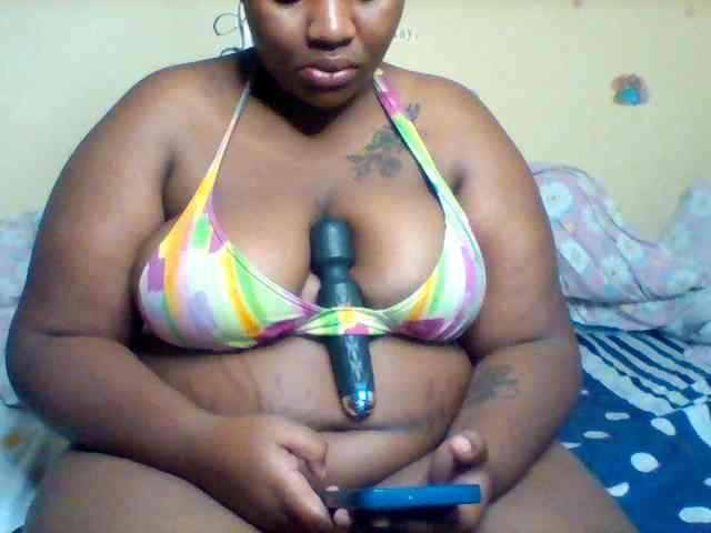 SinfullySweet webcam