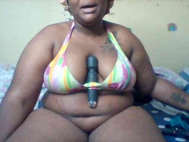 SinfullySweet webcam