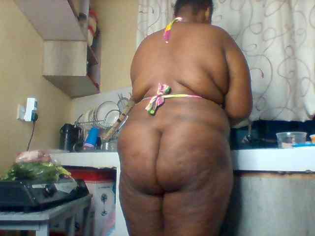 SinfullySweet webcam