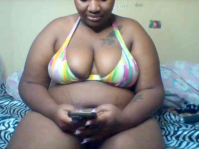 SinfullySweet webcam