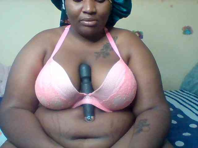 SinfullySweet webcam