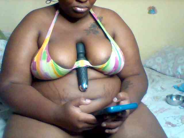 SinfullySweet webcam