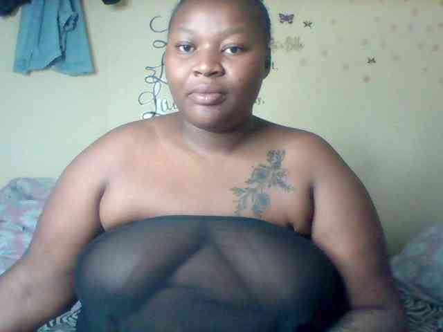 SinfullySweet webcam