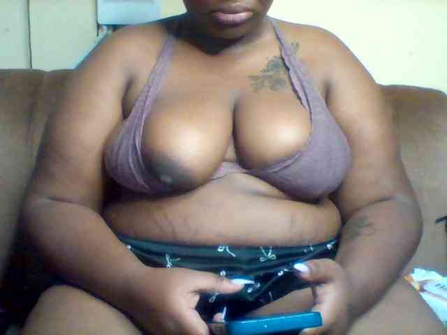 SinfullySweet webcam