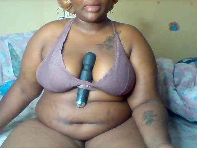 SinfullySweet webcam