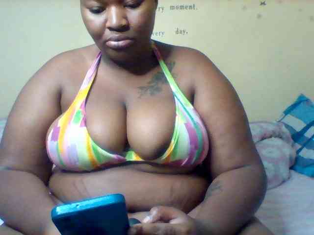 SinfullySweet webcam