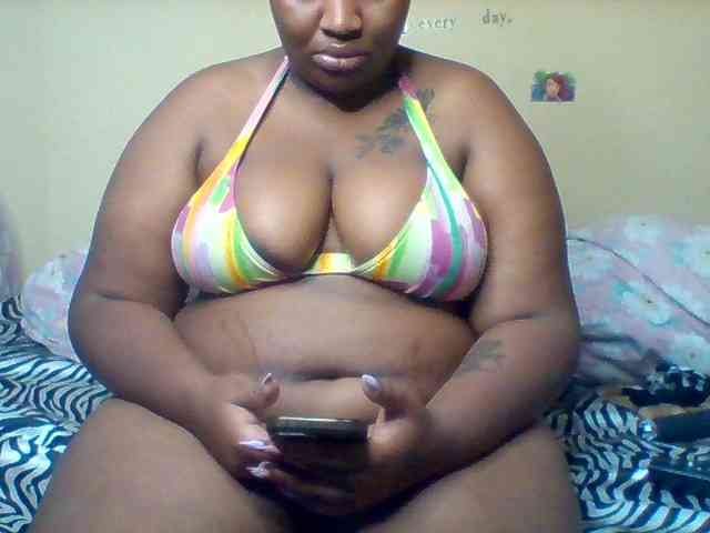 SinfullySweet webcam