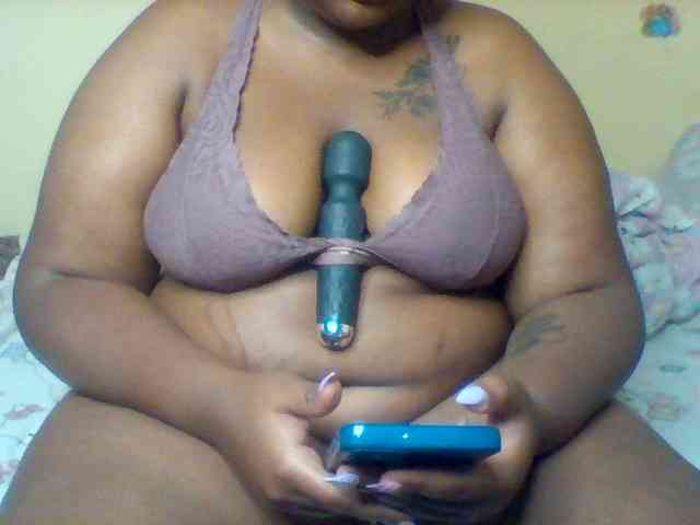 SinfullySweet webcam
