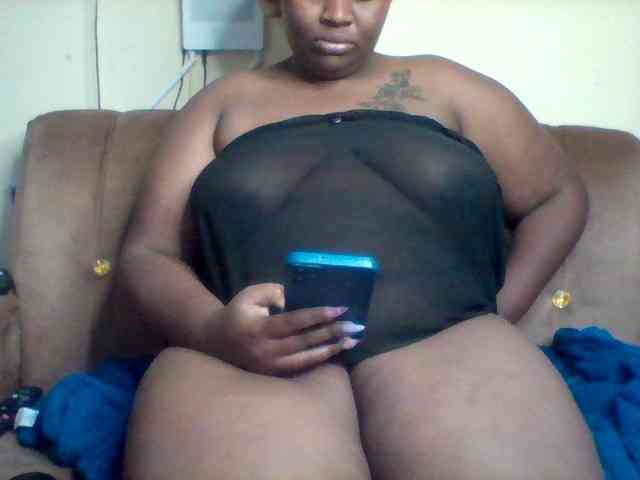 SinfullySweet webcam