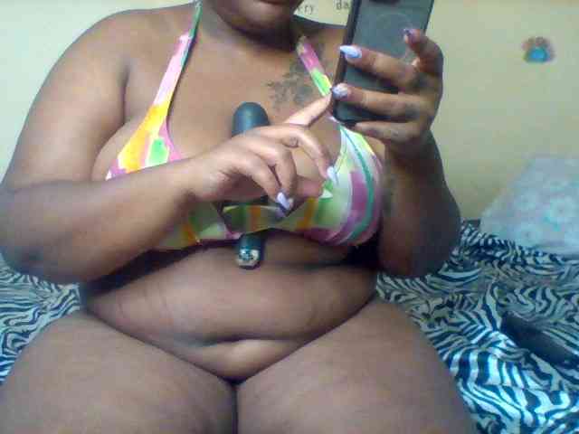 SinfullySweet webcam