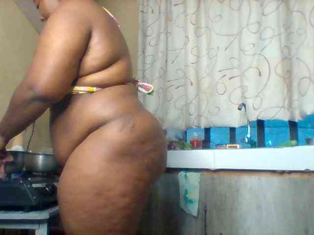 SinfullySweet webcam