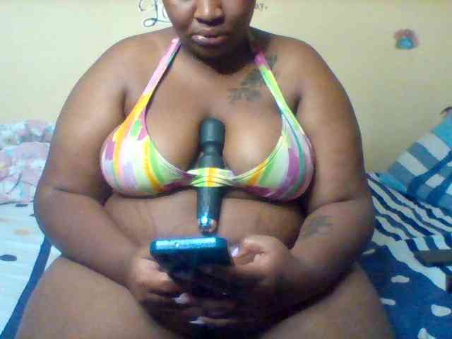 SinfullySweet webcam